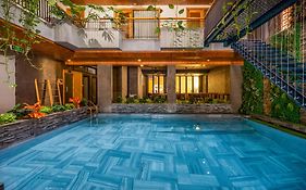 Lahome Boutique Villa And Apartment